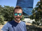 Selfie samples - 22mm, f/2.2, ISO 100, 1/1208s (3264x2448px) - Motorola Edge 70 Max review
