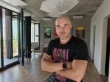 Sujetos humanos, cámara principal (1x): Modo Foto - 24mm, f/1.5, ISO 64, 1/67s (5888x4416px) - Reseña del Oppo Find X10 Pro Max