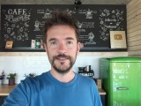 Selfie samples, 1x - 25mm, f/2.0, ISO 500, 1/33s (4096x3072px) - Oppo Reno16 Pro review