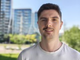 Human subjects, main camera (2x): Portrait mode - 48mm, f/4.5, ISO 64, 1/200s (4096x3072px) - Oppo Reno16 Pro review