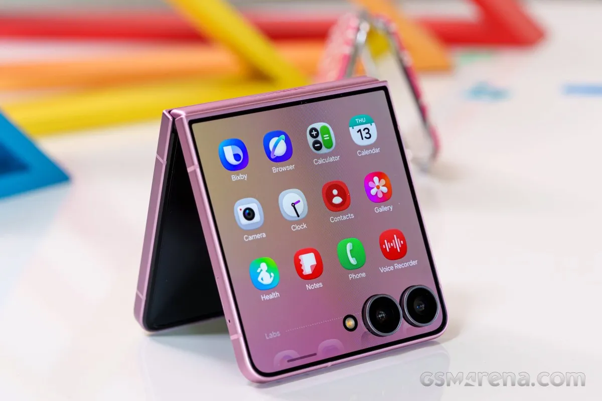 Samsung Galaxy Z Flip8 Test
