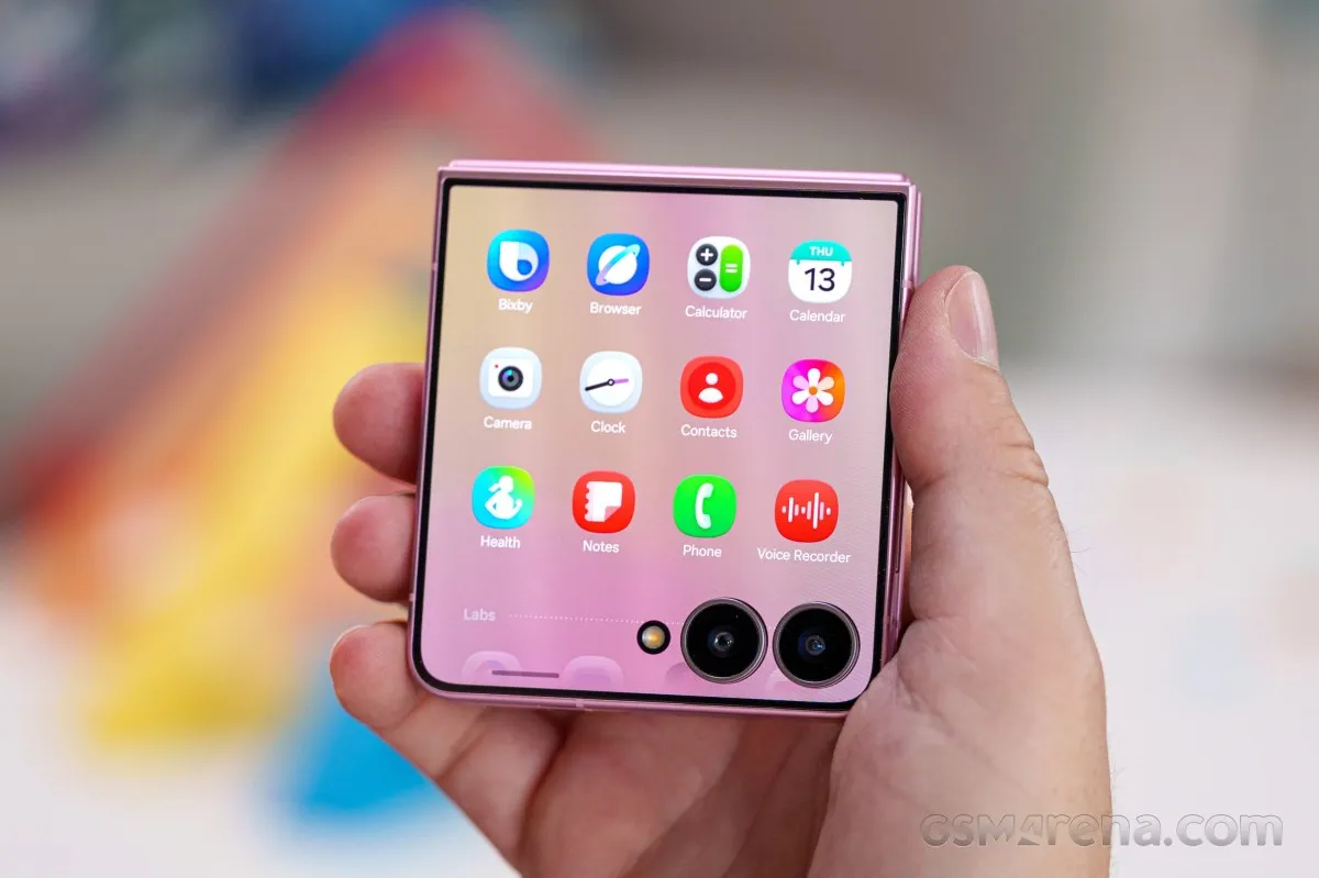 Samsung Galaxy Z Flip8 Test