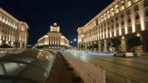 Video screengrabs, low light: 0.6x - (3840x2160px) - Samsung Galaxy Z Flip8 review