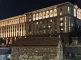 Low-light samples, main camera (2x), Night mode - 46mm, f/1.8, ISO 320, 1/25s (4000x3000px) - Samsung Galaxy Z Flip8 review