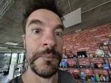 Selfie samples, ultrawide rear camera (0.6x) - 13mm, f/2.2, ISO 125, 1/100s (4000x3000px) - Samsung Galaxy Z Flip8 review