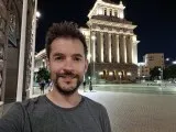 Selfie samples, internal camera - 23mm, f/2.2, ISO 1000, 1/11s (3648x2736px) - Samsung Galaxy Z Flip8 review