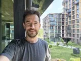 Selfie samples, internal camera - 23mm, f/2.2, ISO 25, 1/154s (3648x2736px) - Samsung Galaxy Z Flip8 review